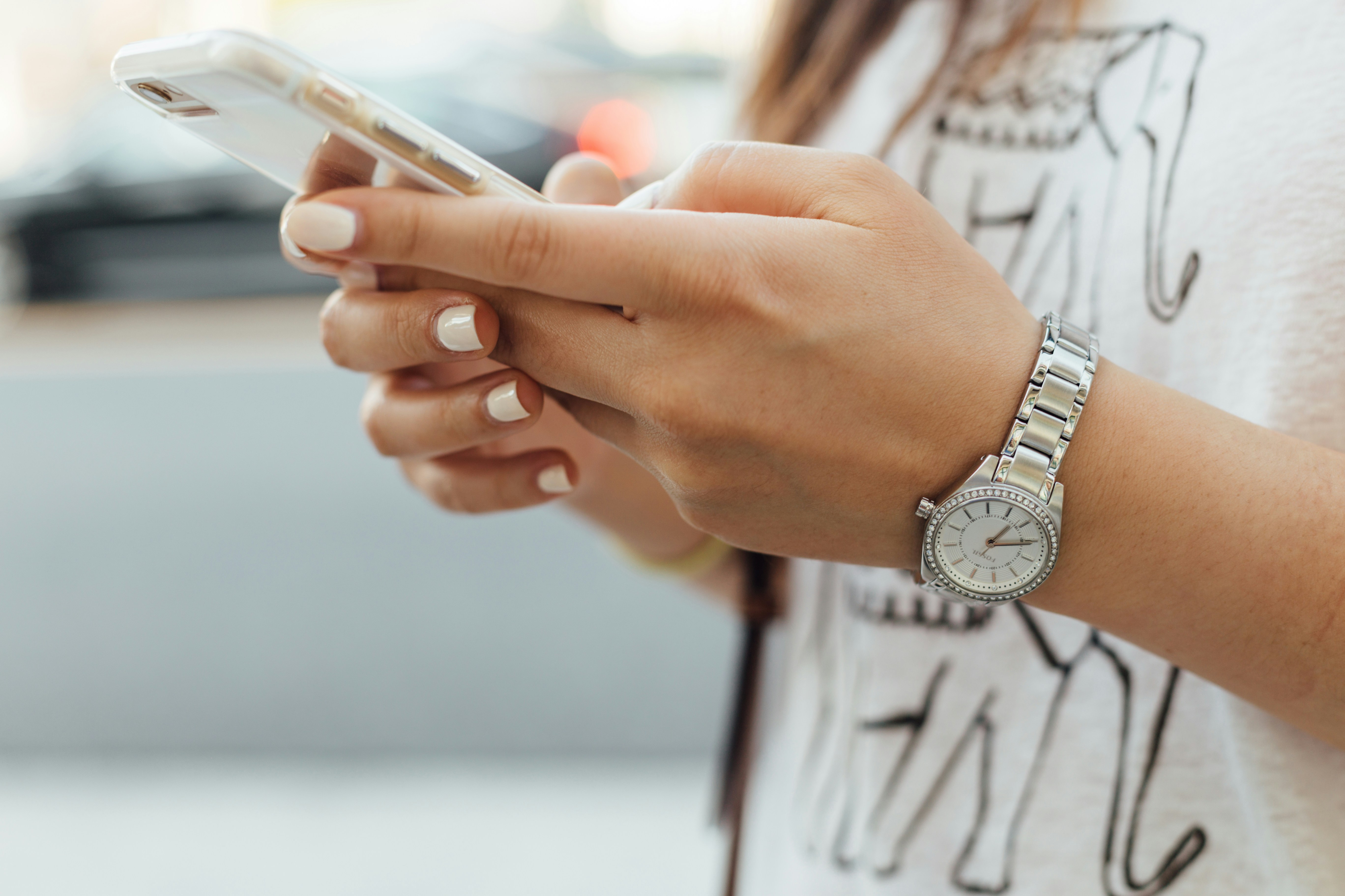 woman holding a smartphone
